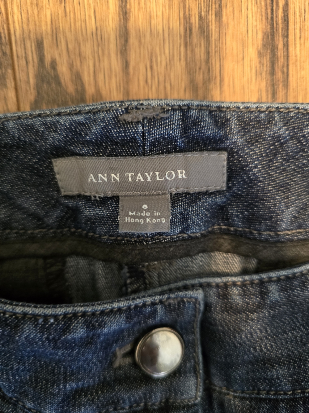 Ann Taylor Wide Leg Ankle Jeans EUC - Women's Size 8 - Picture 5 of 10